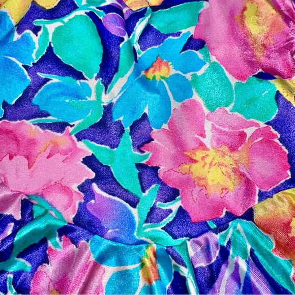 VTG 80’s Vibrant Colorful Floral Print Skirted One Piece Strapless Swimsuit - Picture 8 of 10